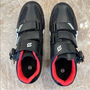 Peloton Black and Red Cycling Shoes Women Size 38 7.5